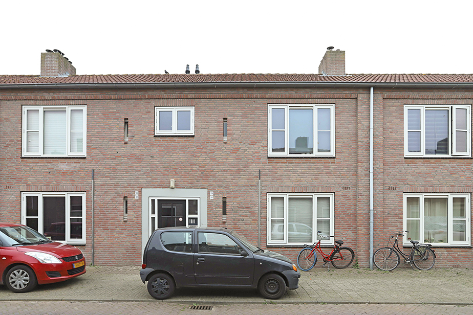 Studio te huur: Mr. Stormstraat 10, Heuvel Breda