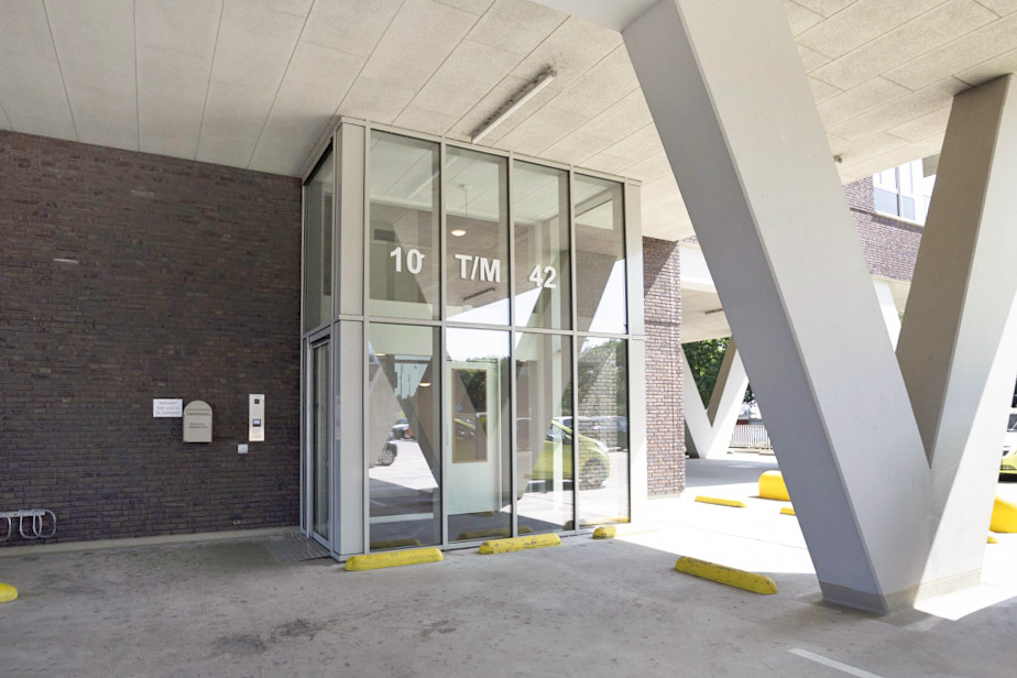 Appartement te huur: Ruys de Beerenbrouckplein 17, Slotjes-Midden Oosterhout Nb