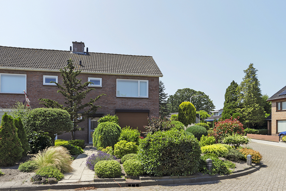 Semi-detached for rent: Moutberg 8, Sprundel Sprundel