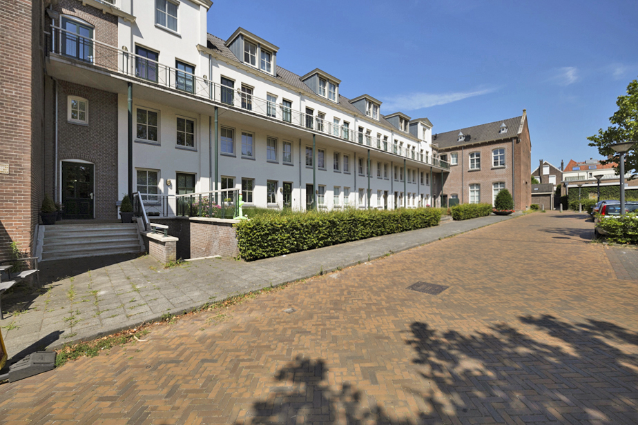 Appartement te huur: Achter 't postkantoor 20, Oudenbosch-Centrum Oudenbosch