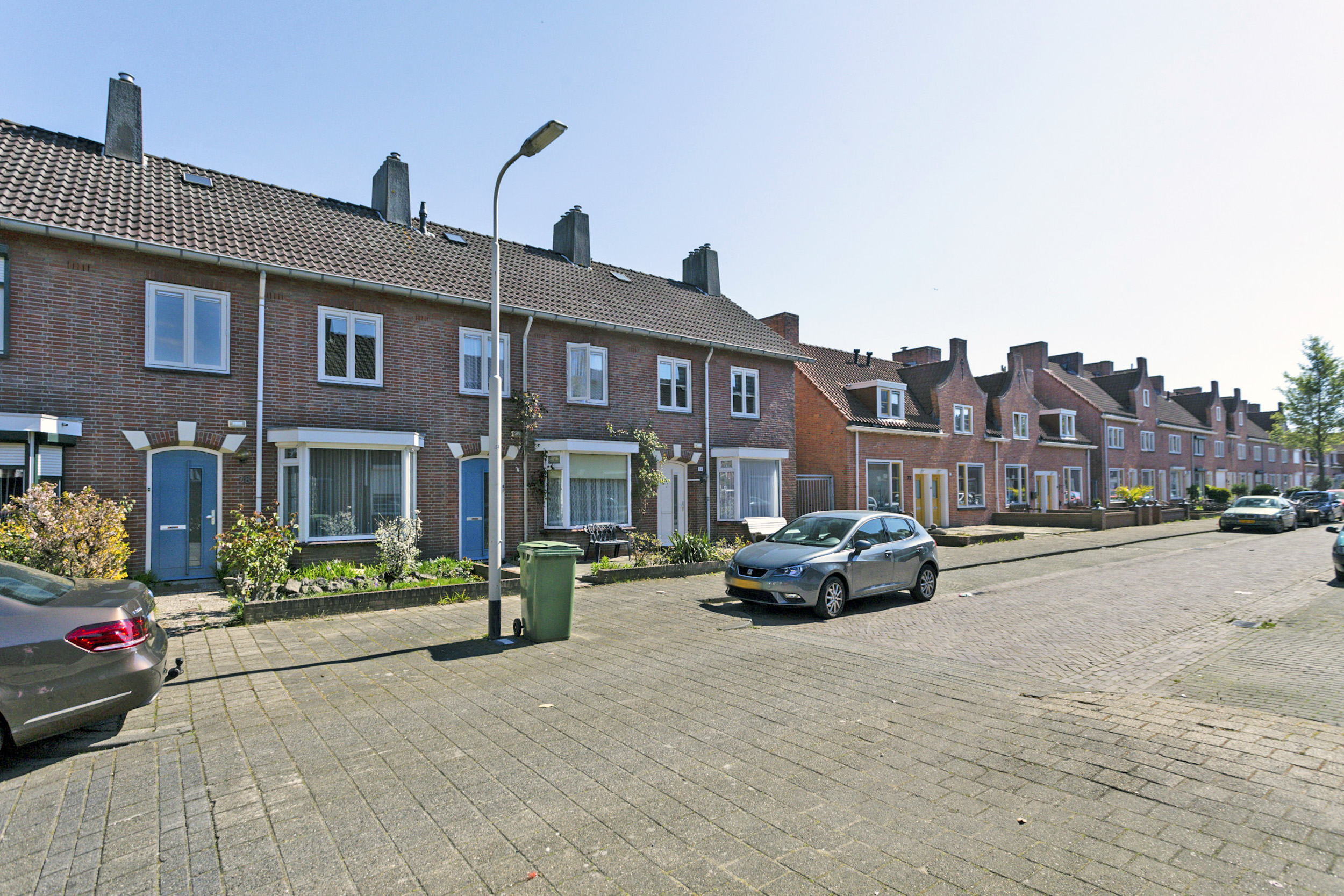 Tussenwoning te huur: Pijnboomstraat 80, Tuinzigt Breda