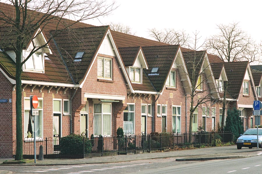 Corner house for rent: Fellenoordstraat 75, Fellenoord Breda