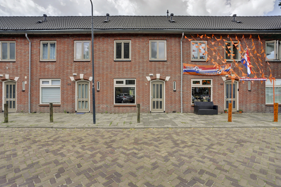 Terraced house for rent: Hoornwerkstraat 47, Tuinzigt Breda