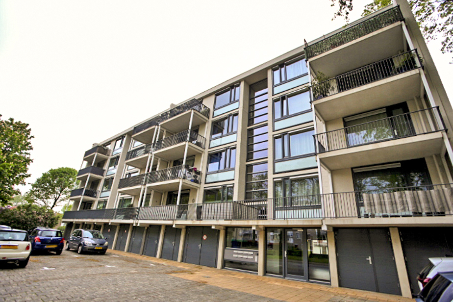 Apartment for rent: Baliëndijk 67C, Doornbos-Linie Breda
