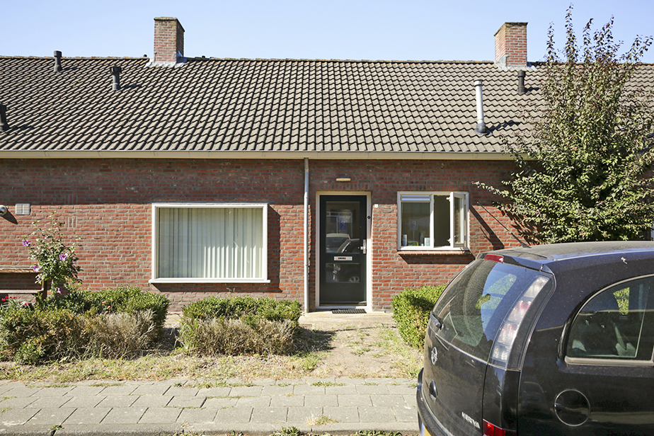 Tussenwoning te huur: Suikerhoek 14, Standdaarbuiten Standdaarbuiten