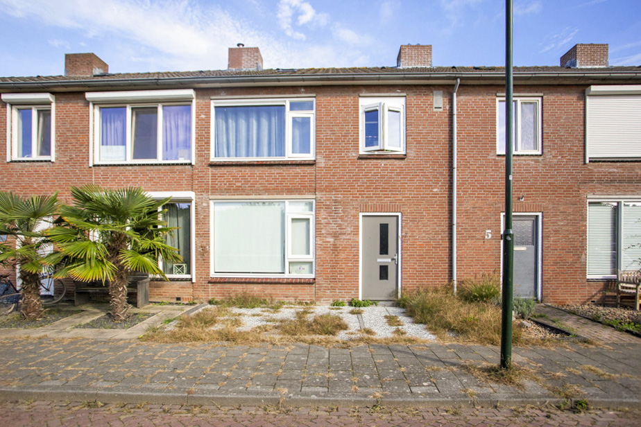 Tussenwoning te huur: van der Waalstraat 7, Geertruidenberg-West Geertruidenberg