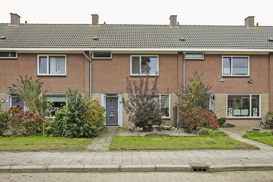 Tussenwoning te huur: Dominee Jamesstraat 8, Grienden Lage Zwaluwe