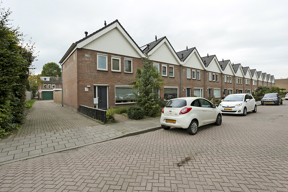 Hoekwoning te huur: Kerketiend 1, Velletri Oudenbosch