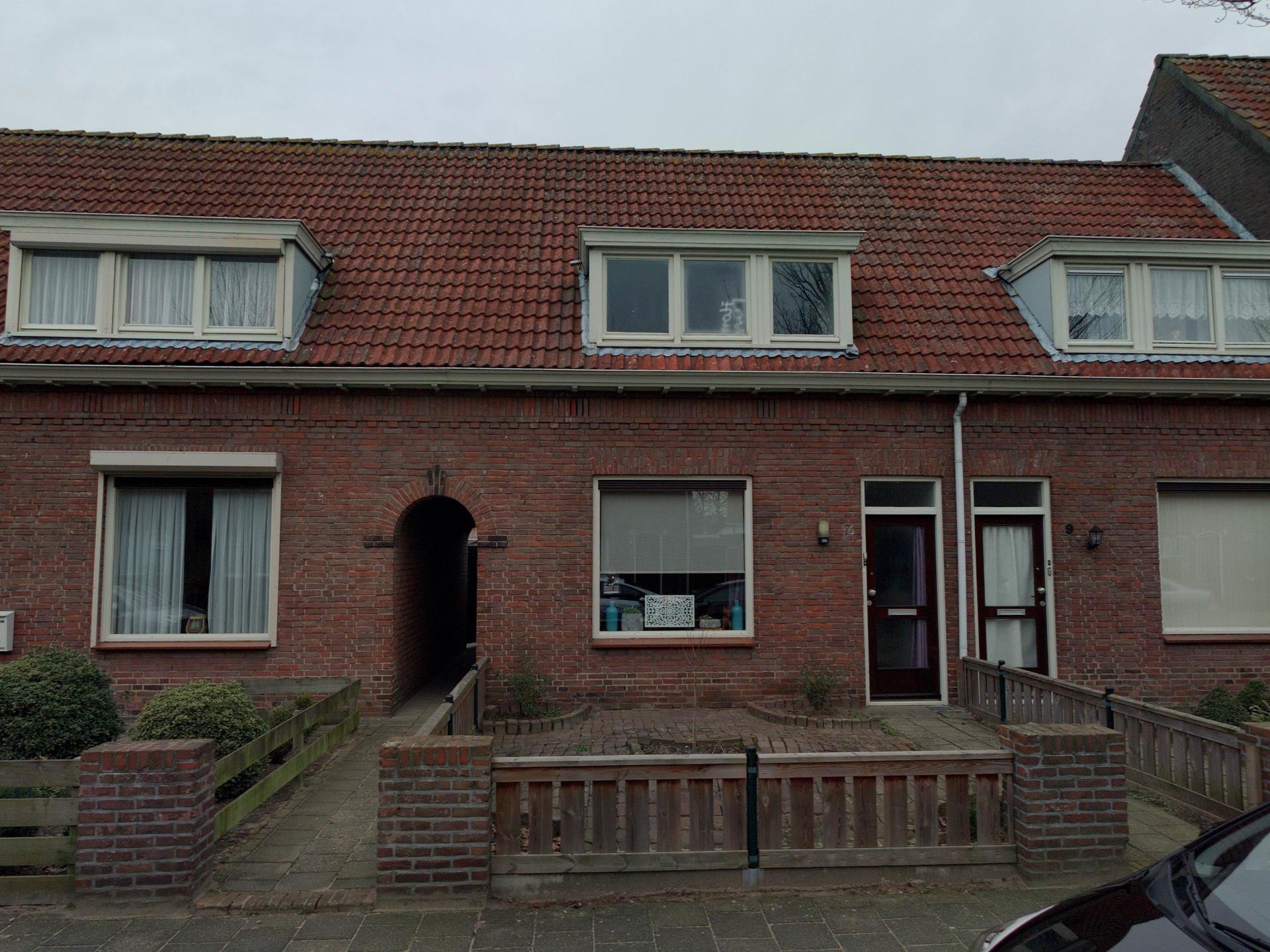 Admiraal de Ruijterstraat 7