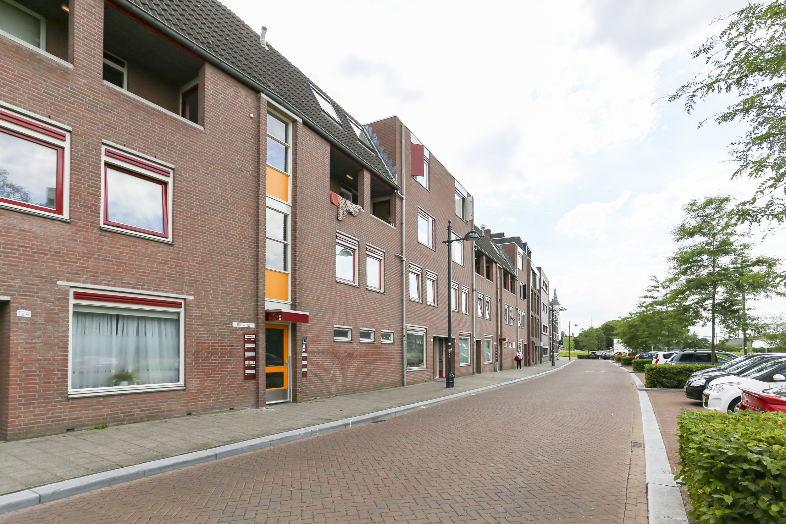 Spoorstraat 123