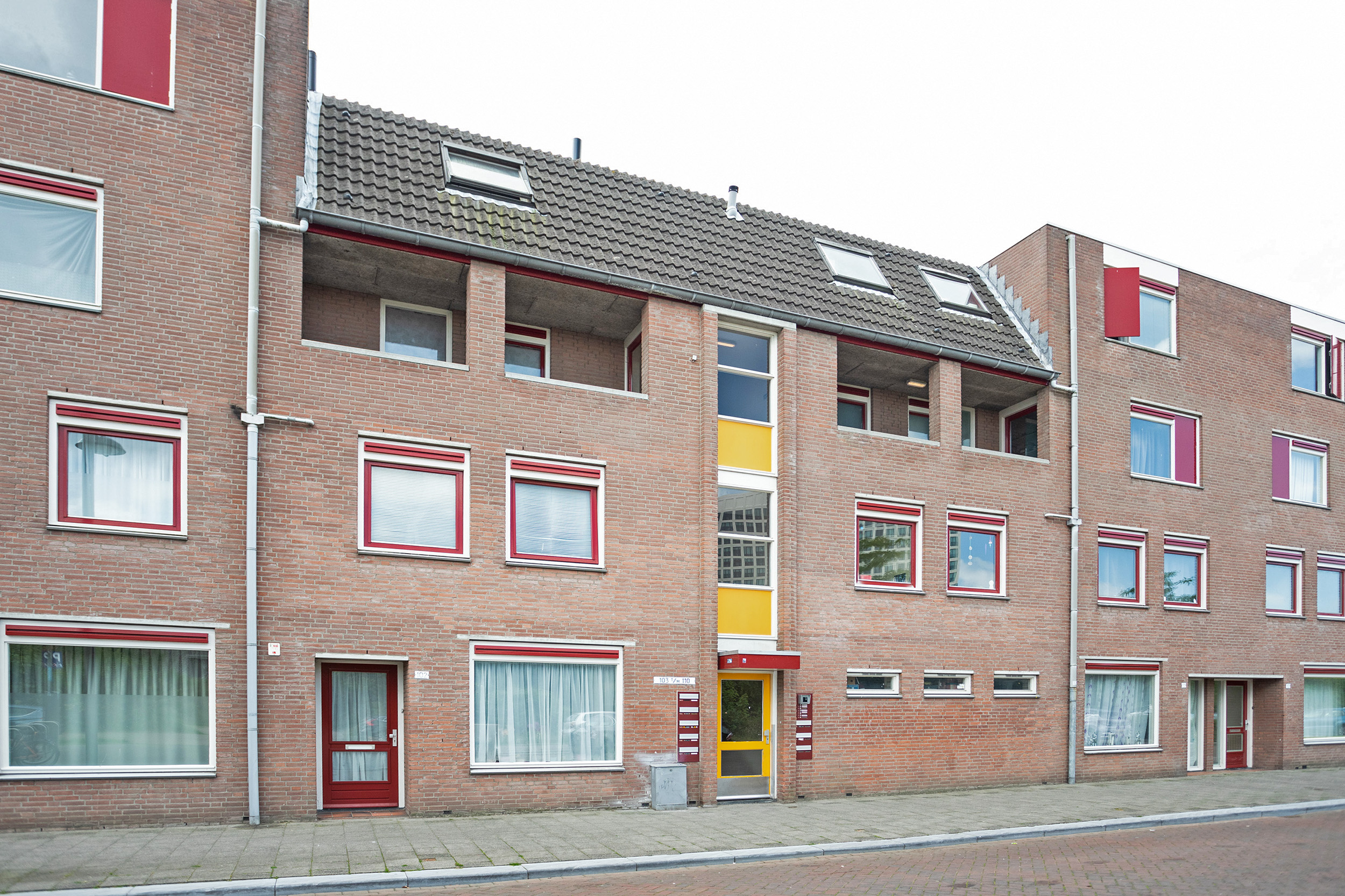 Spoorstraat 105