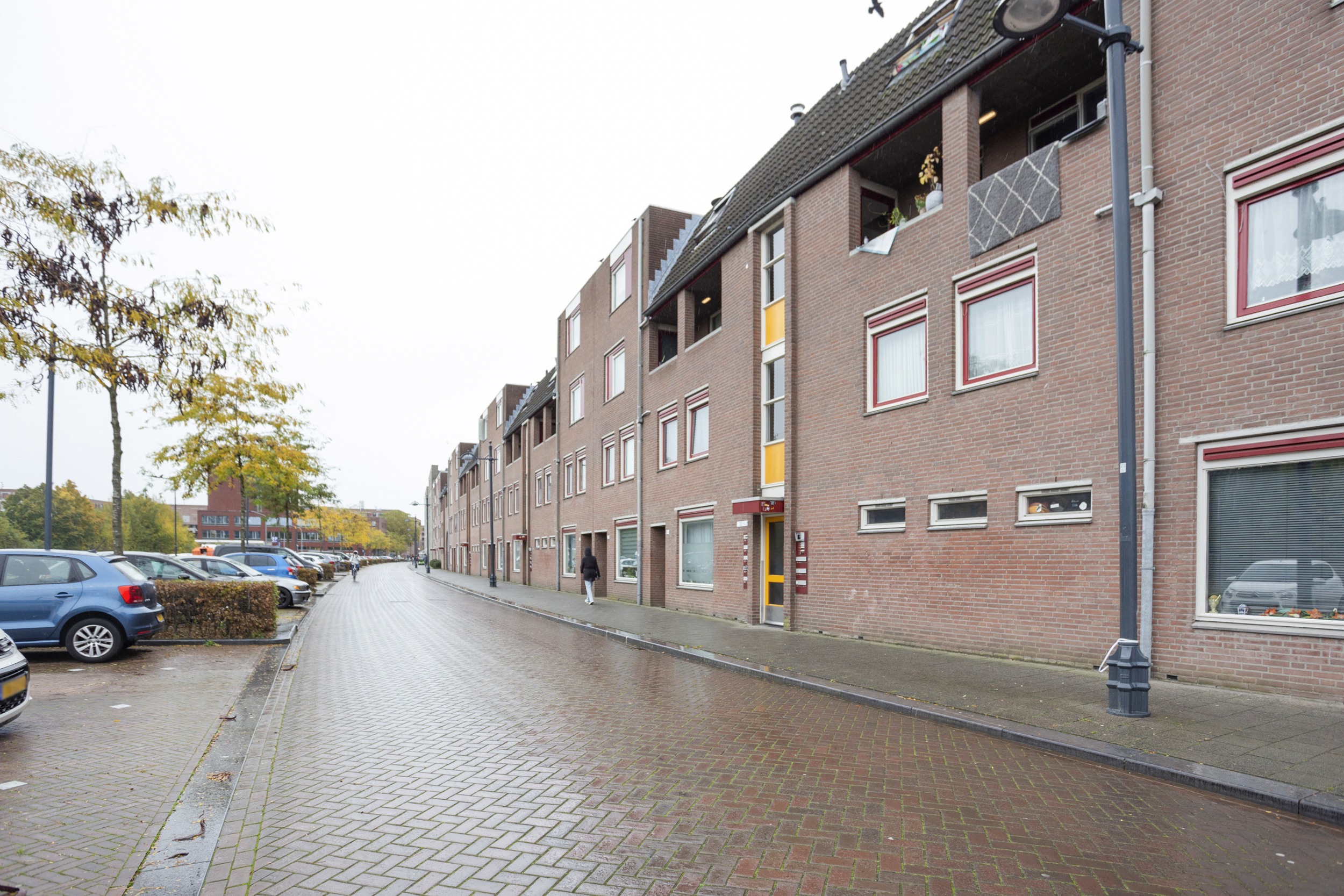 Spoorstraat 129