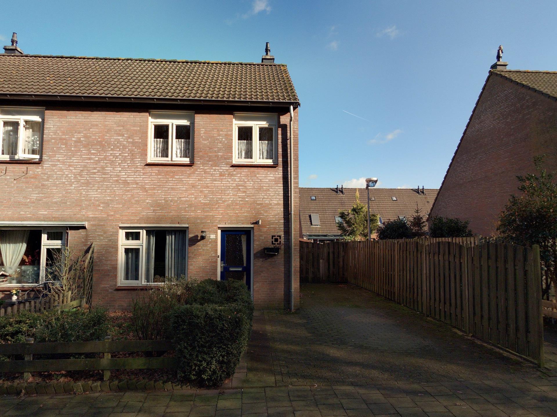 Adelaarstraat 38, 4709 BS Nispen, Nederland