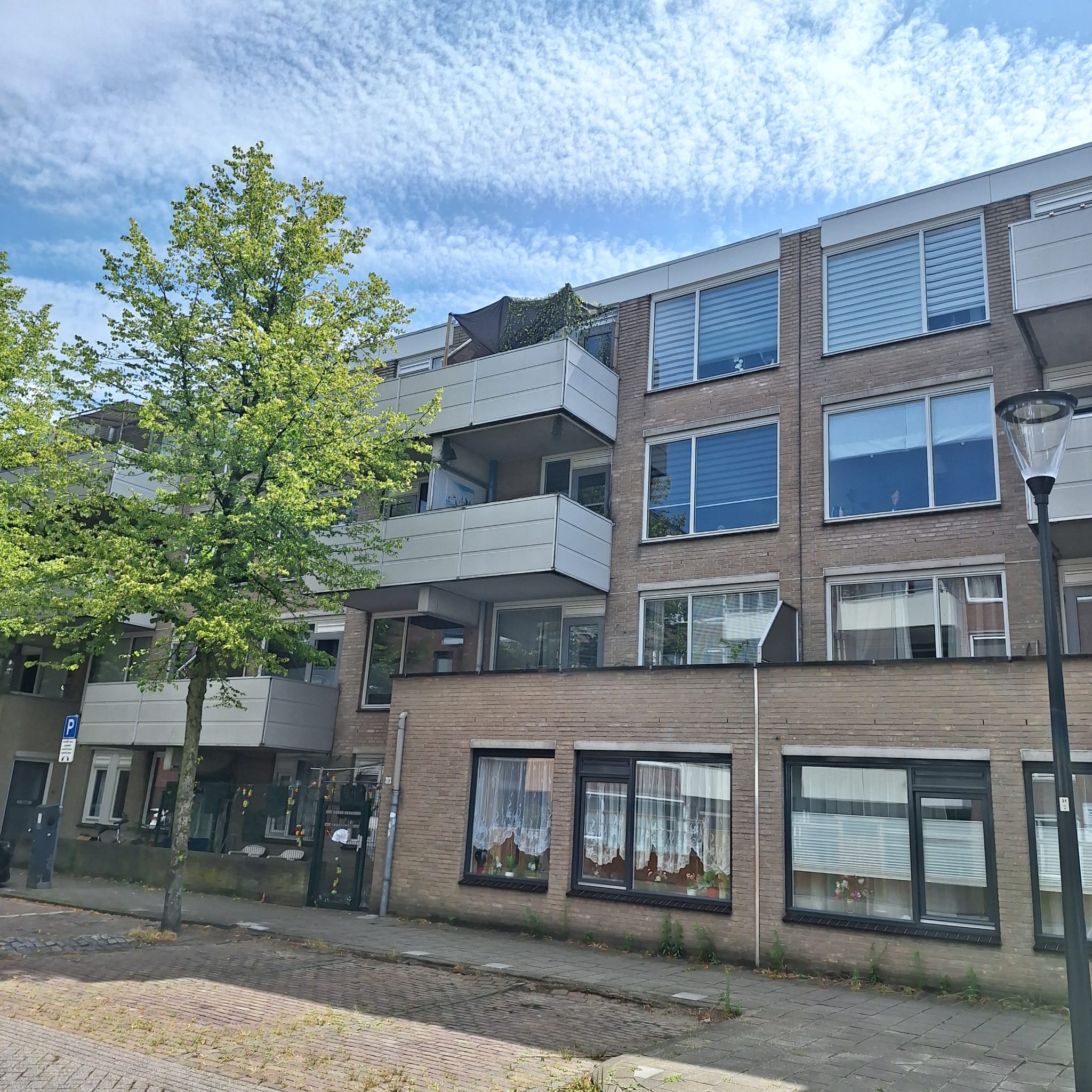 Appartement te huur: Middellaan 123, Breda
