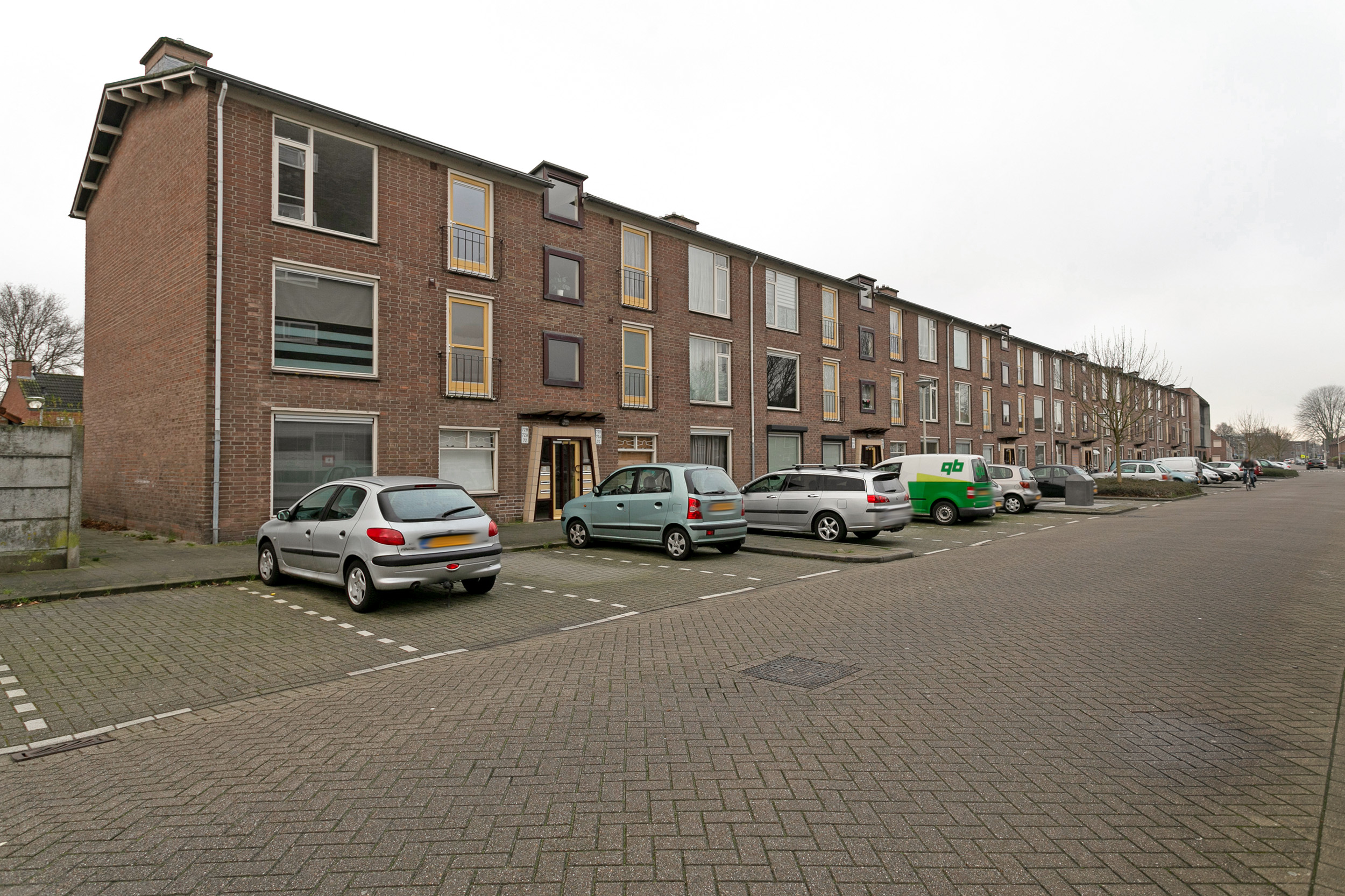 Appartement te huur: Voltastraat 64A, Kalsdonk Roosendaal