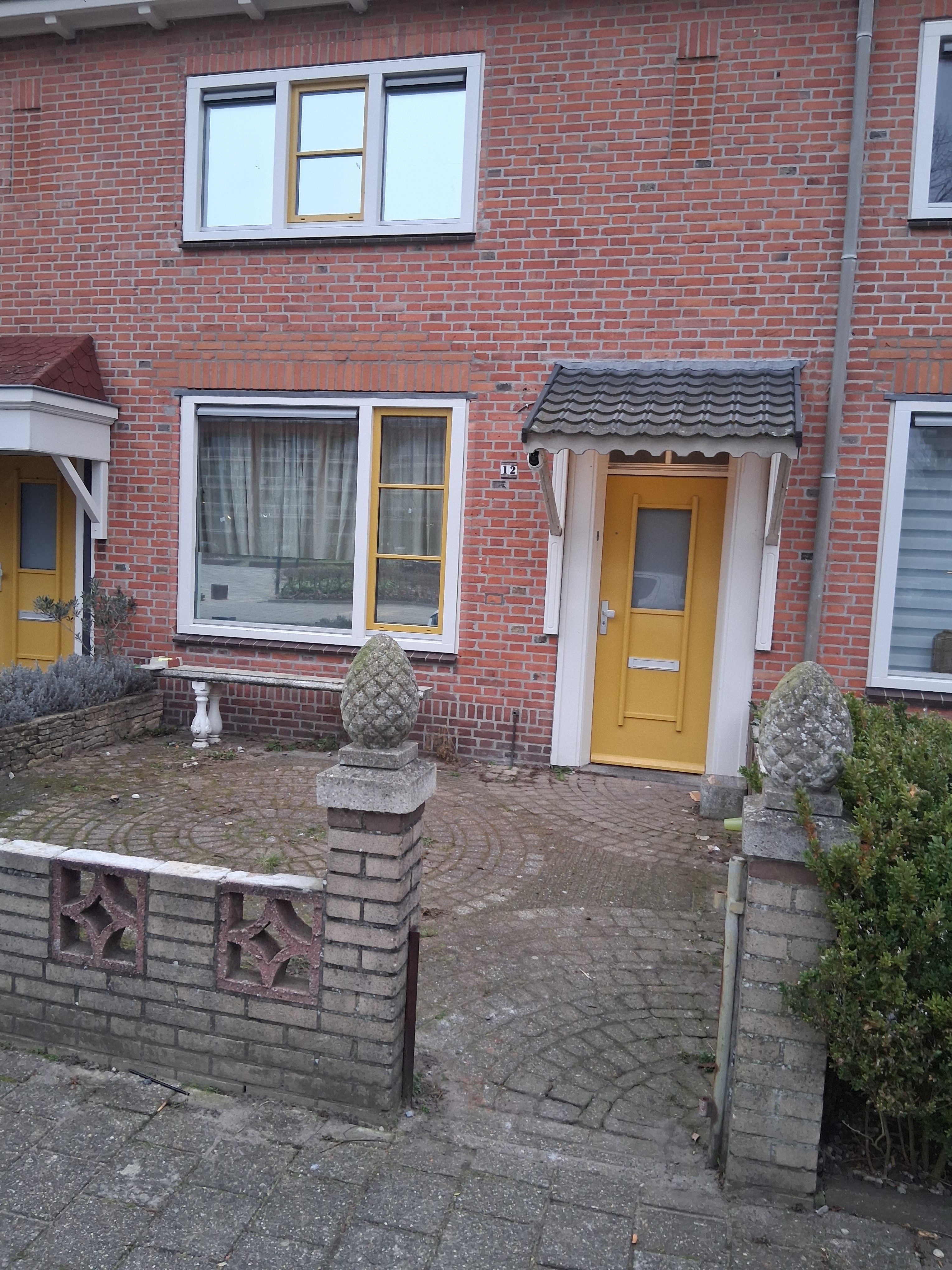Tussenwoning te huur: Pijnboomstraat 12, Tuinzigt Breda