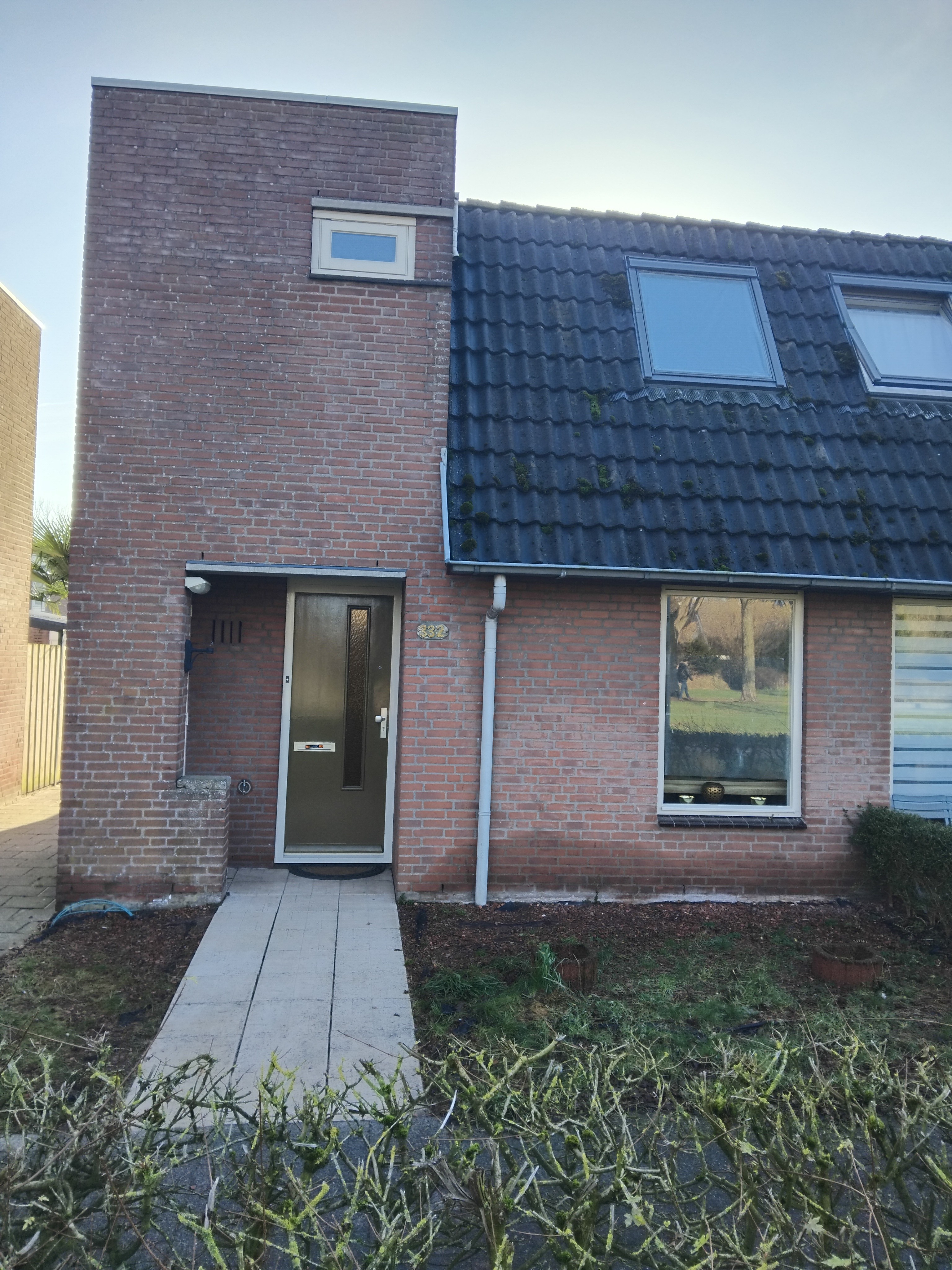 Hoekwoning te huur: Ambrozijnberg 332, Minnebeek-Watermolen Roosendaal
