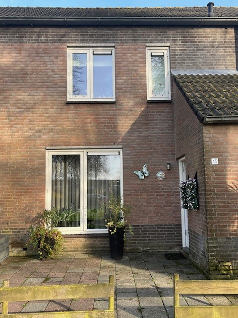Tussenwoning te huur: Kevelaar 45, Larenbuurt Oosterhout Nb