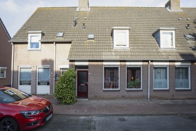 Tussenwoning te huur: Schapendonk 96, Raamsdonksveer