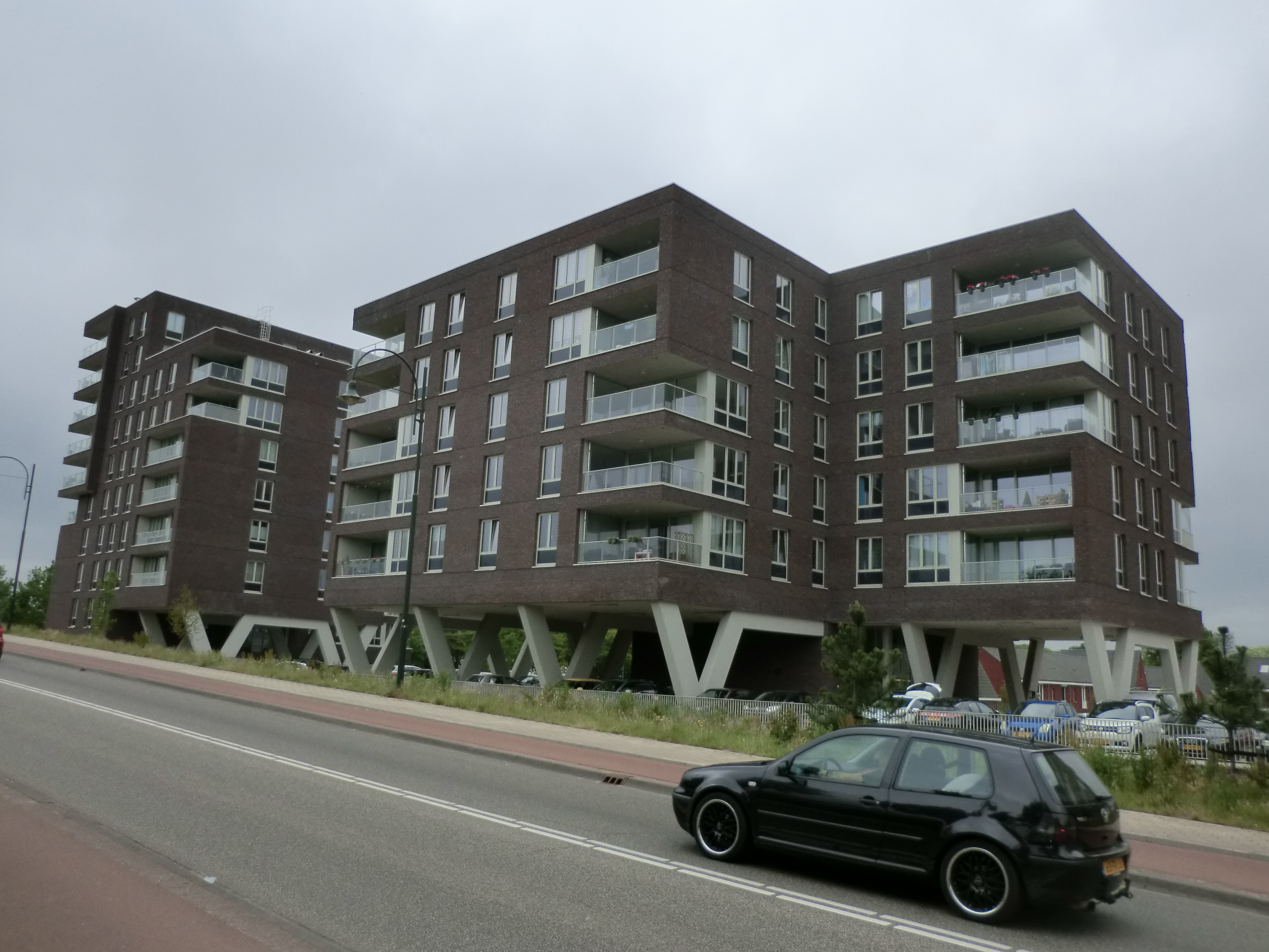 Appartement te huur: Ruys de Beerenbrouckplein 60, Slotjes-Midden Oosterhout Nb
