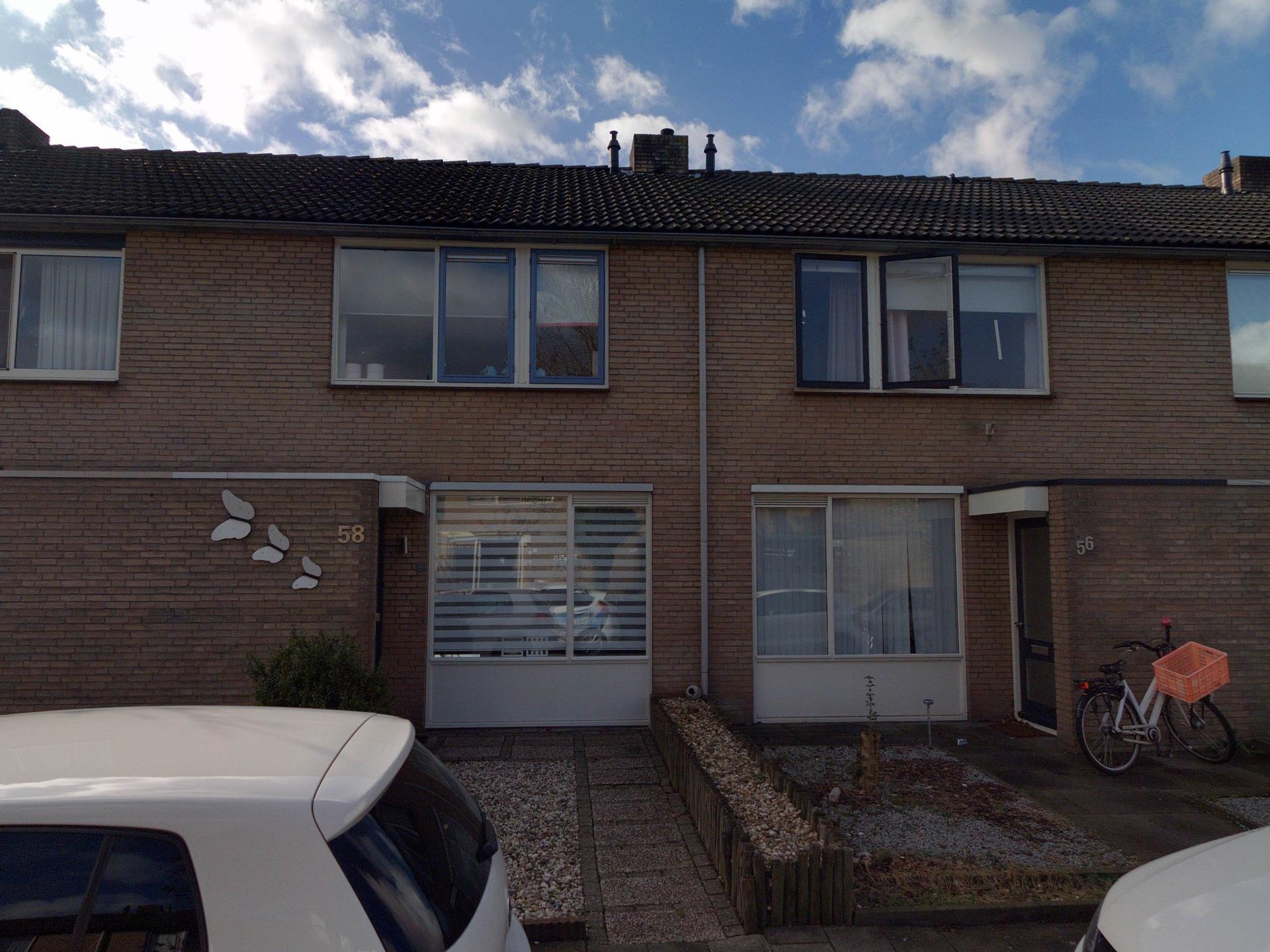 Tussenwoning te huur: Schuivenoord 58, Bovendonk Roosendaal