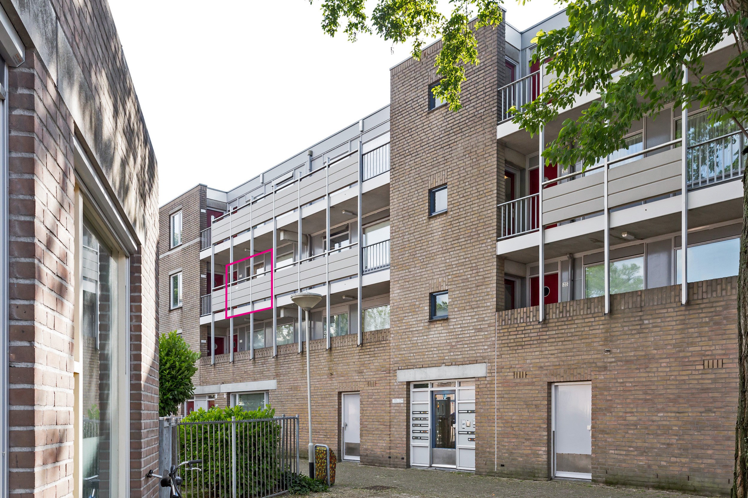 Appartement te huur: Adriaan van Bergenstraat 217, Schorsmolen Breda