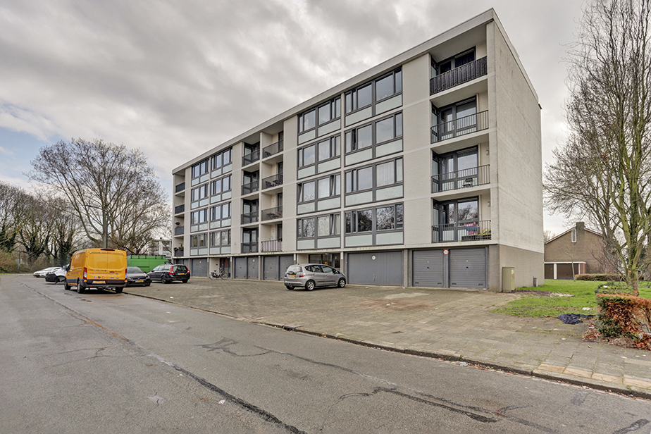 Appartement te huur: Hooilaan 84B, Doornbos-Linie Breda